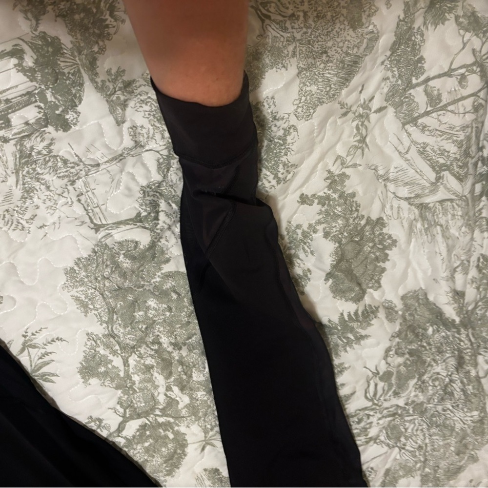 Lululemon sz 8 Black Mesh Leggings tights running yoga gym pilates crossfit - Picture 11 of 14